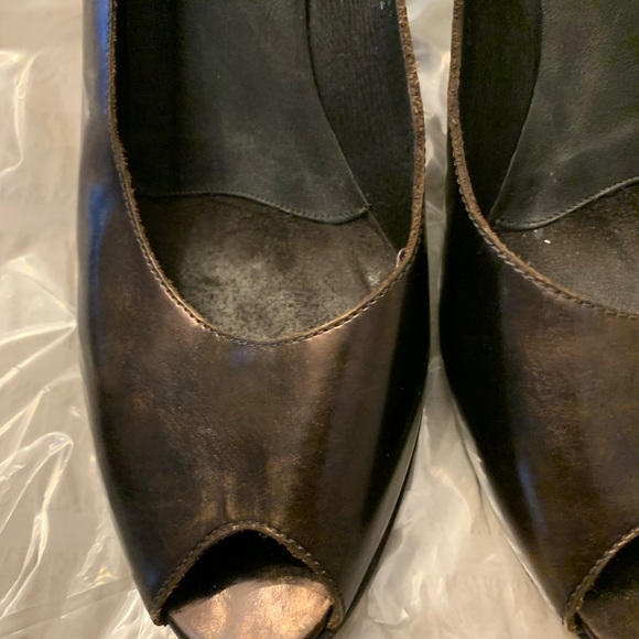 Donald J Pliner bronze woman’s open toe Mary Jane shoes size 8.5 - Picture 4 of 14